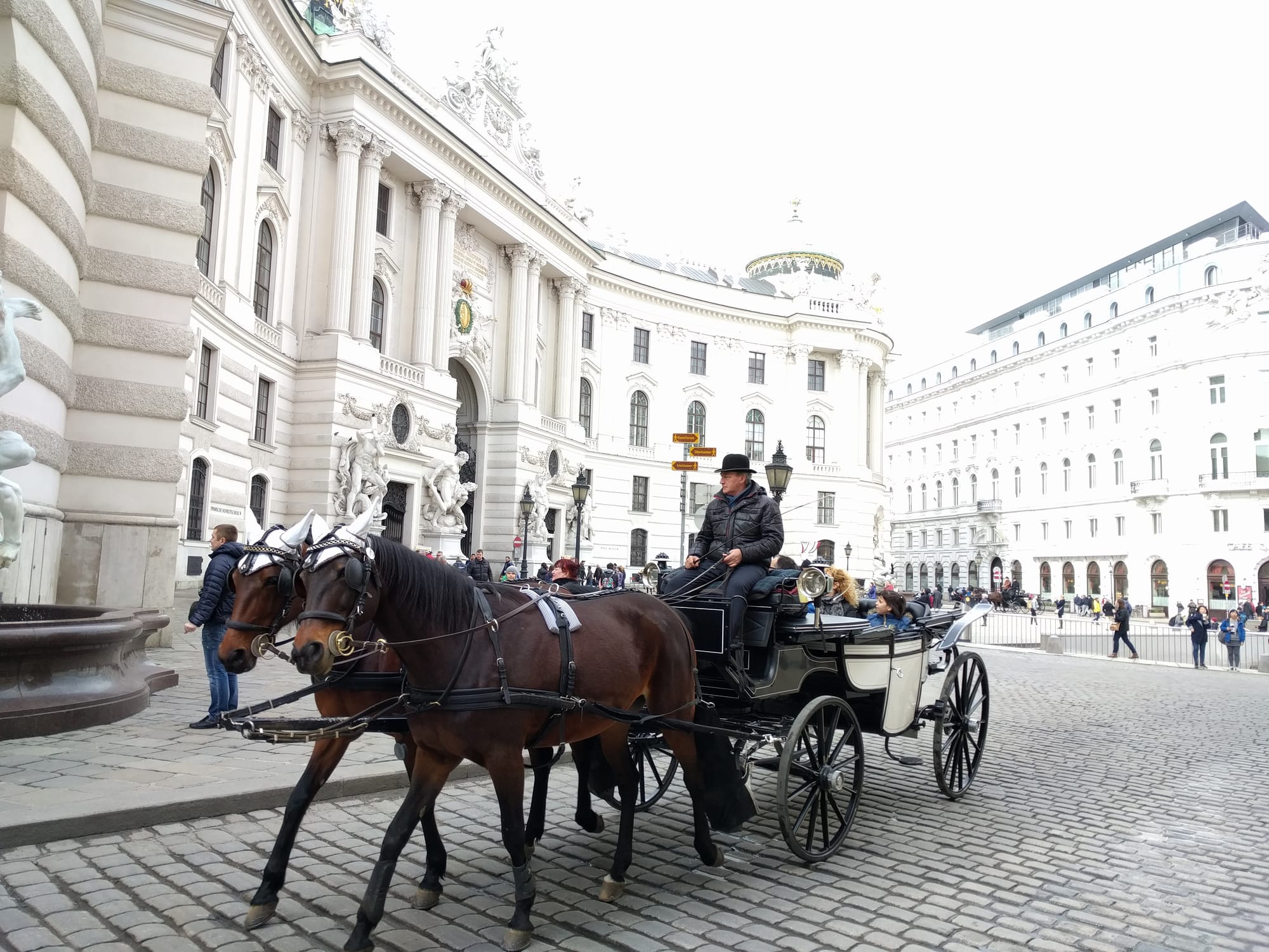 4000 bonus points per night in Austria - Cover Image
