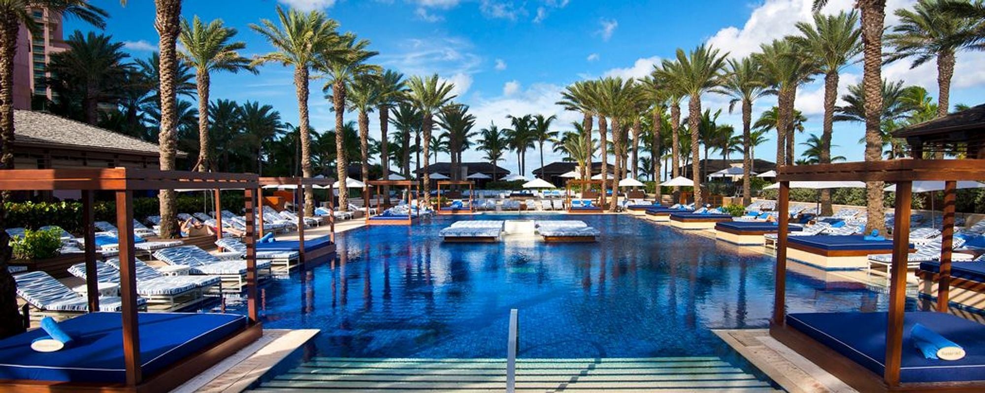 Get 10% off + 10,000 bonus points at Atlantis, Paradise Island - Cover Image