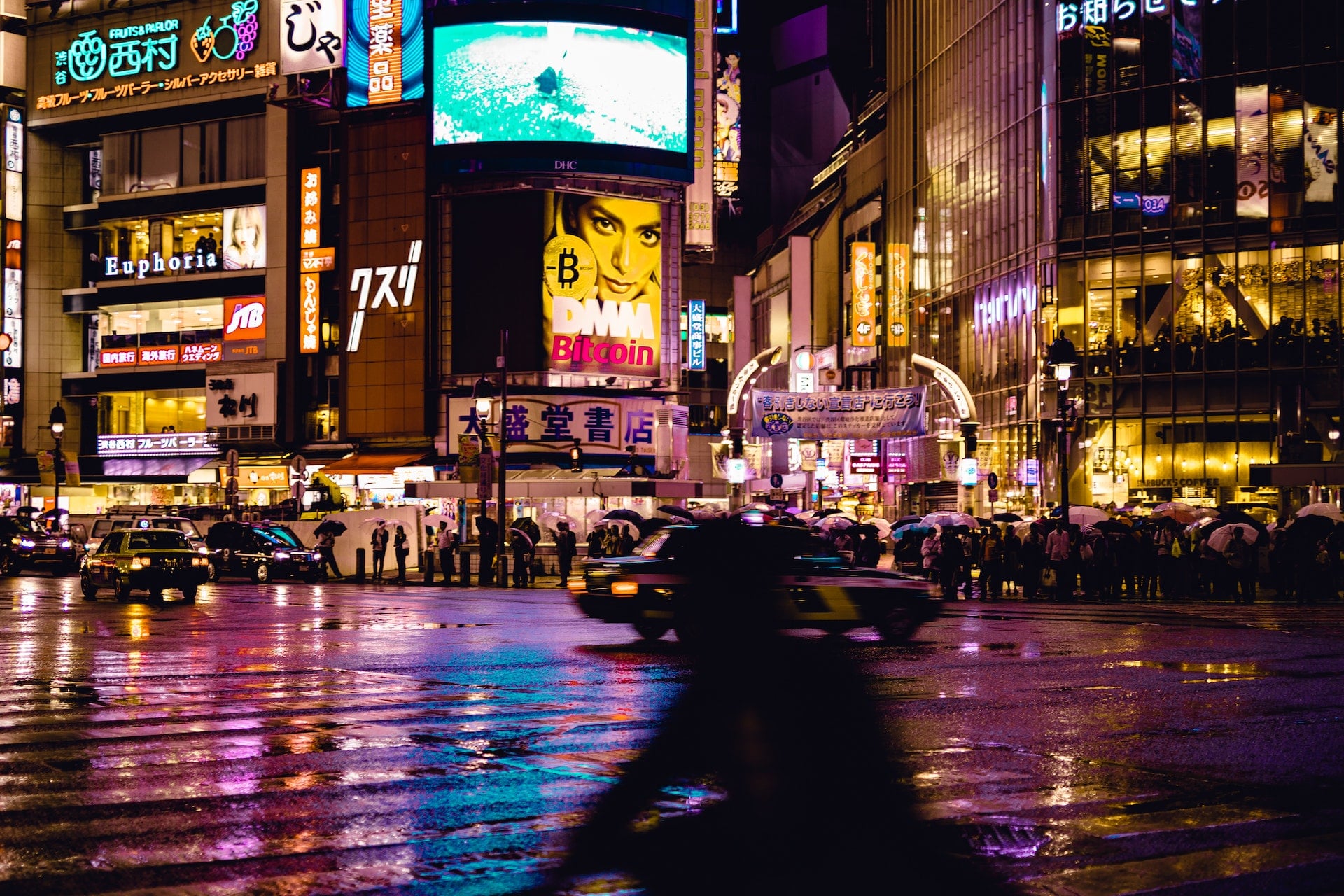 Get a New Year's Gift or a Lucky Bag eVoucher Hyatt hotels in Japan and Micronesia - Cover Image