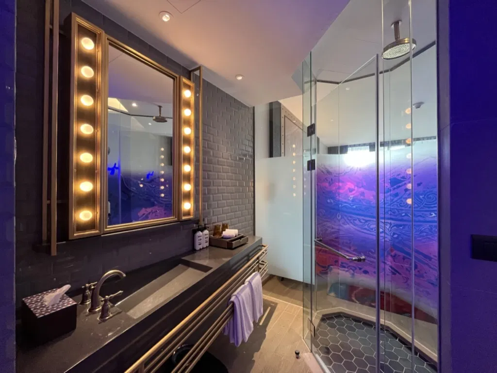 Get 10,000 points every 2 nights, plus 25% off and more - Cover Image