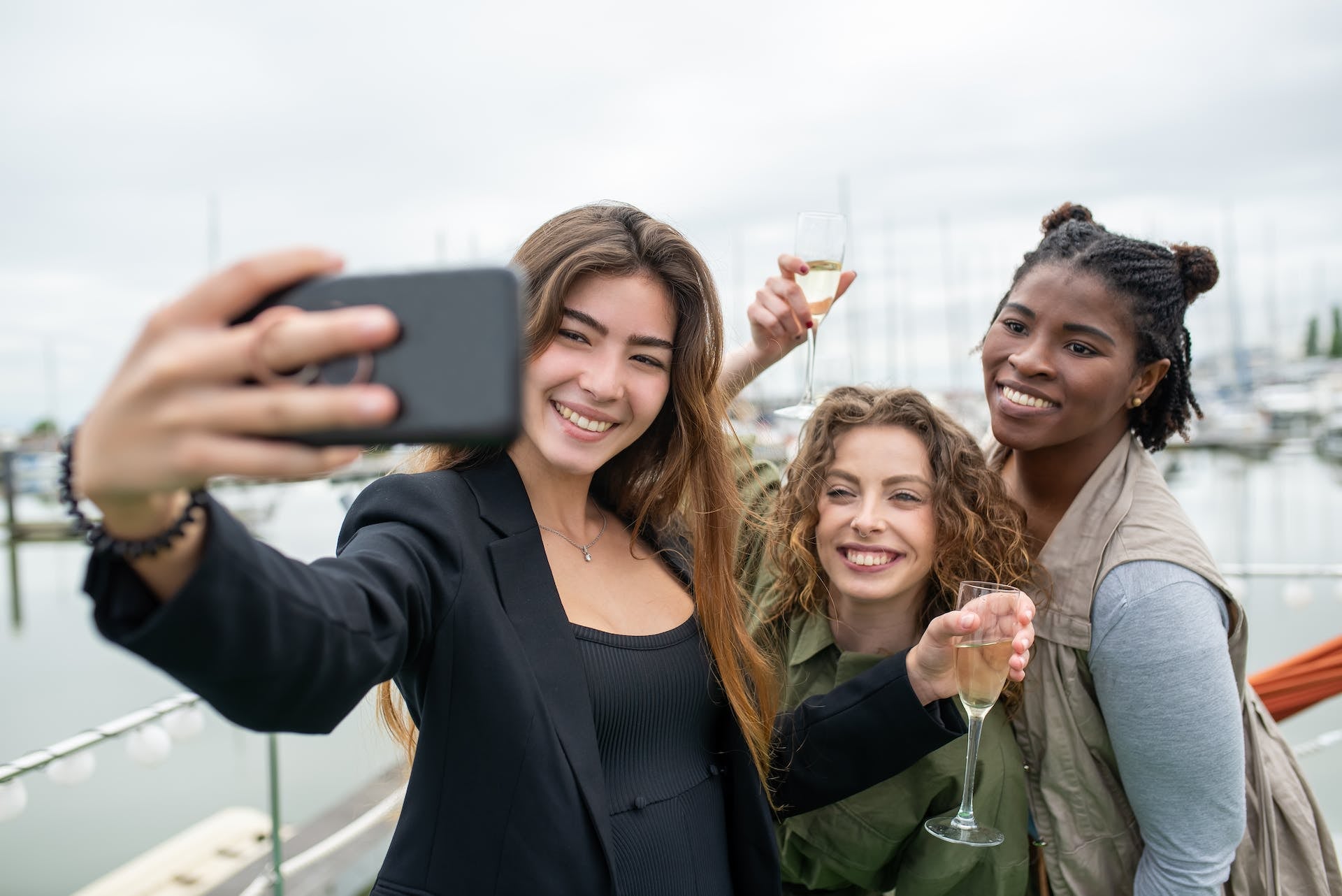 Earn up to 50,000 bonus points when you refer your friends to Radisson Rewards. - Cover Image
