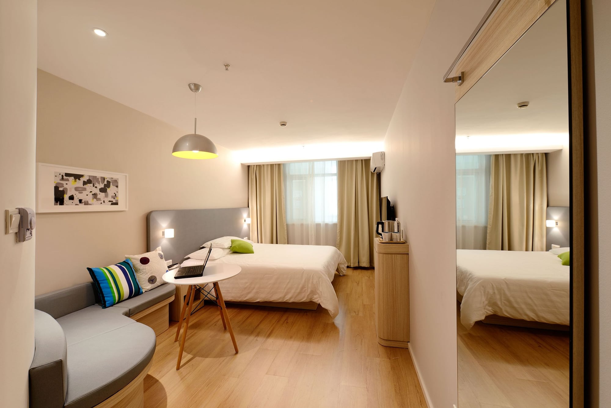 Get 20% off with Amex cards at Marriott hotels in India - Cover Image