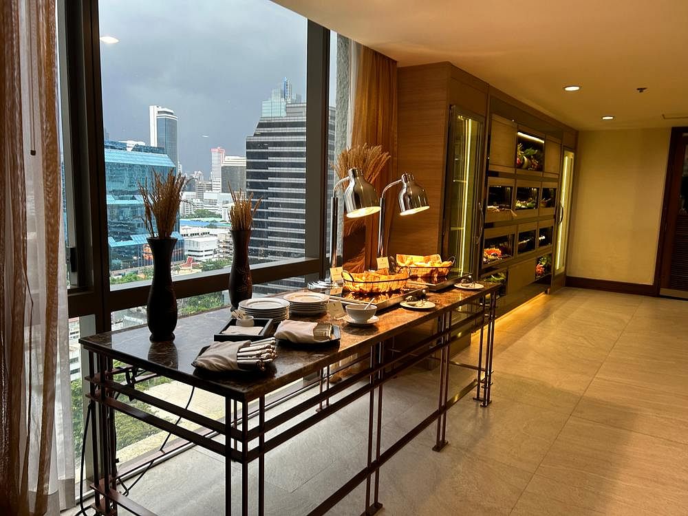 Club Lounge at Hotel Banyan Tree, Bangkok