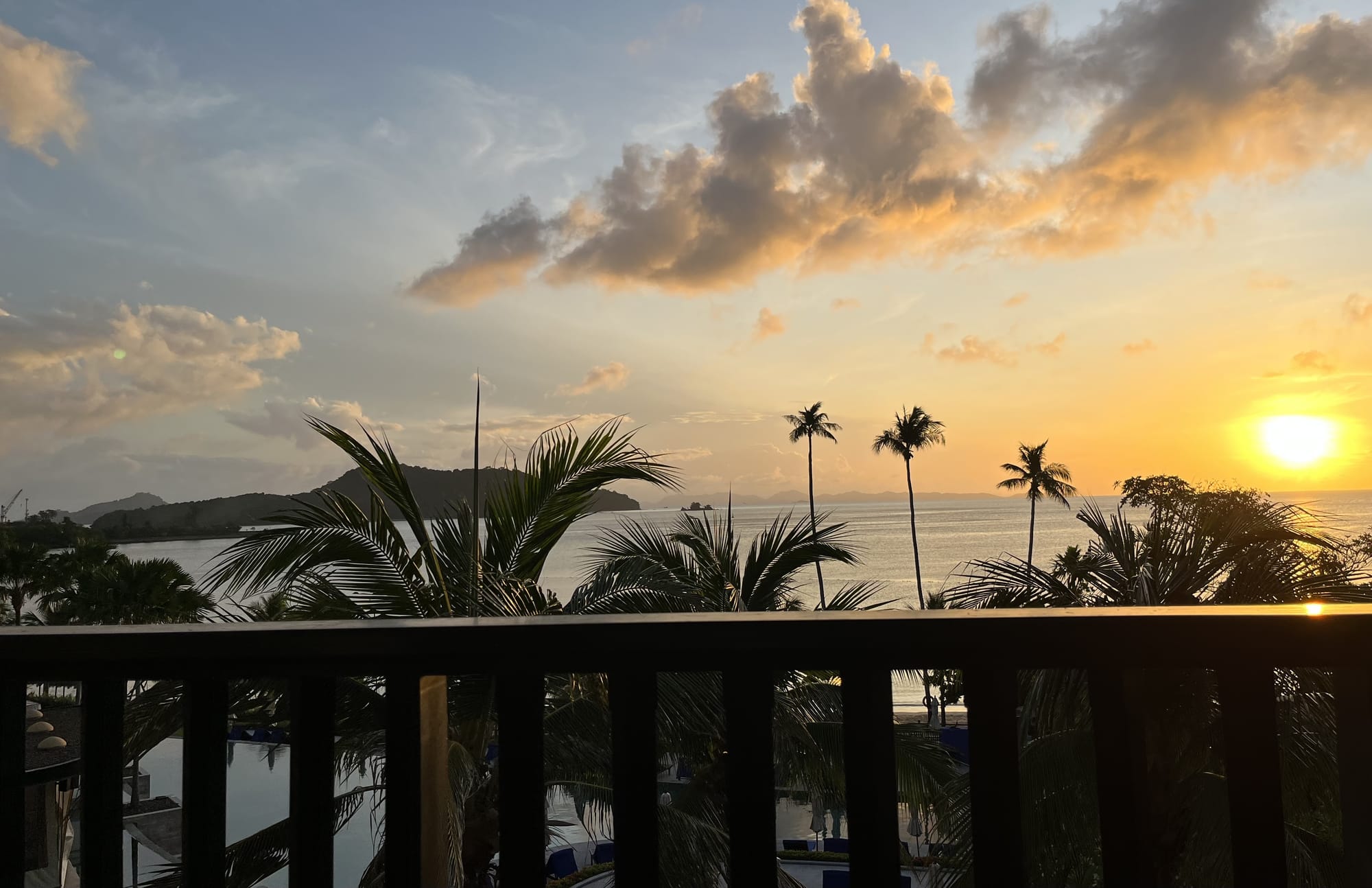 2x points on all stays plus 2000 bonus points for weekday check out - Cover Image