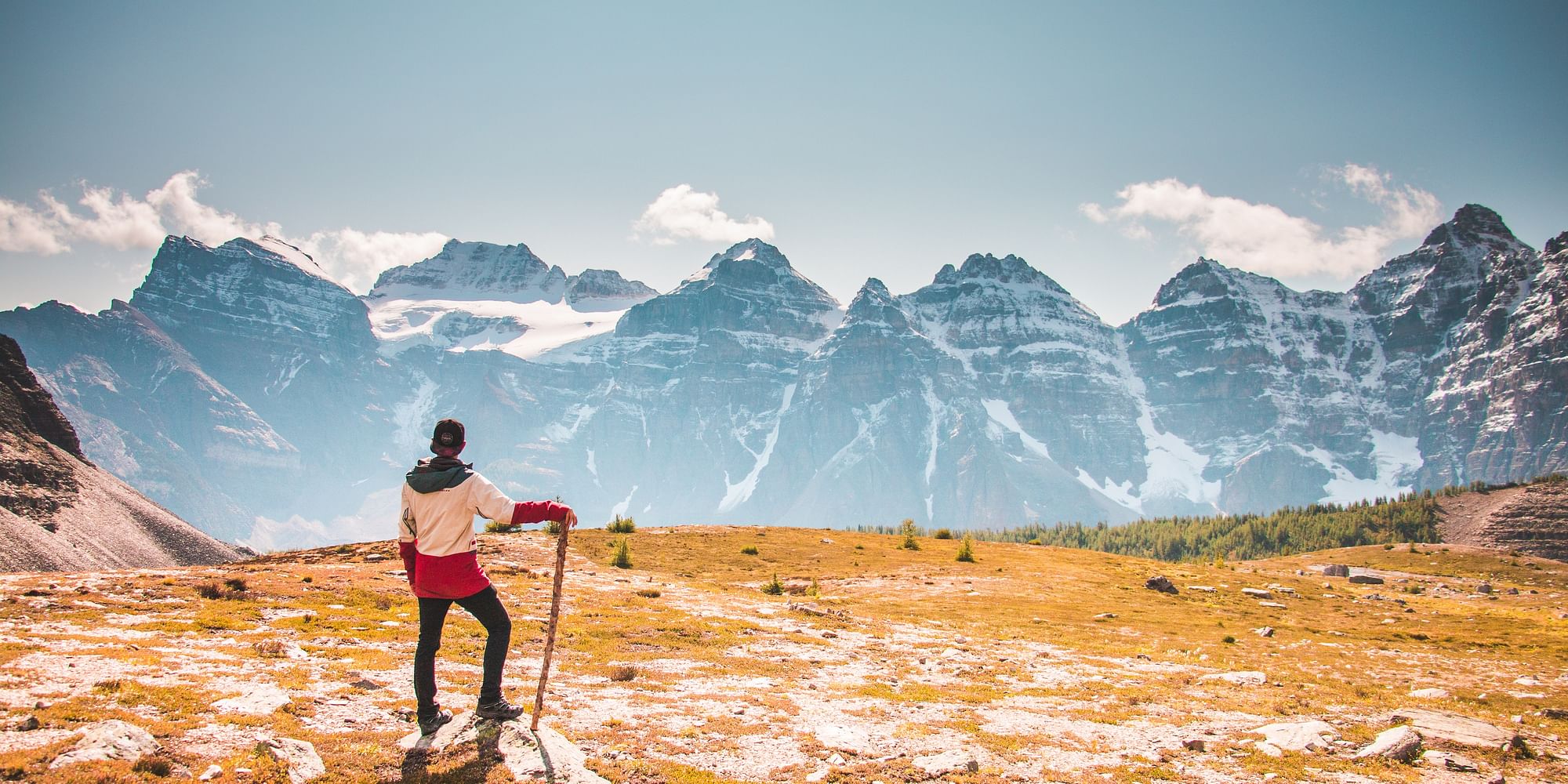 Earn 2000 bonus points per stay at Hyatt hotels in Canada. - Cover Image