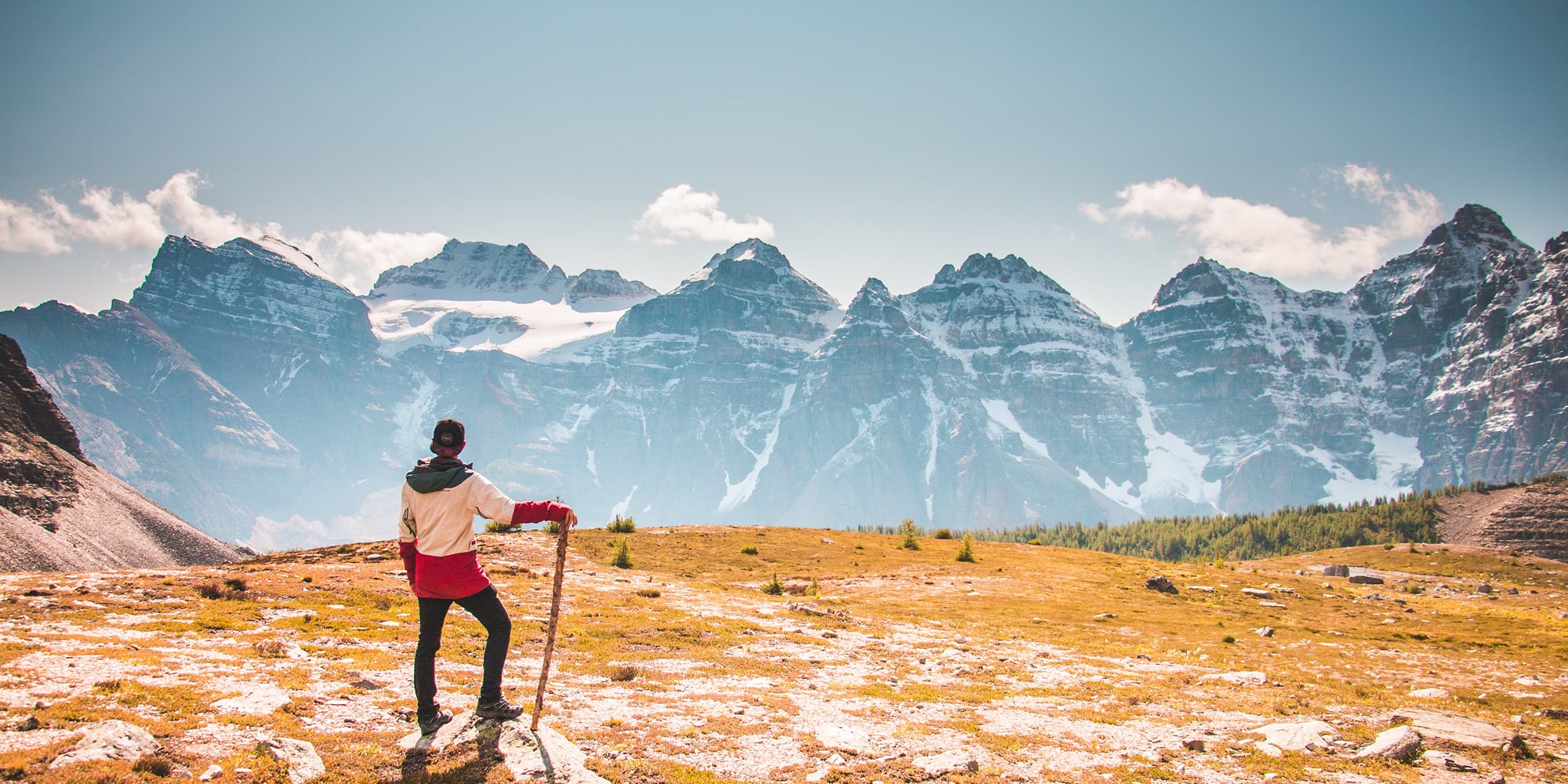 Earn 2000 bonus points per stay at Hyatt hotels in Canada. - Cover Image