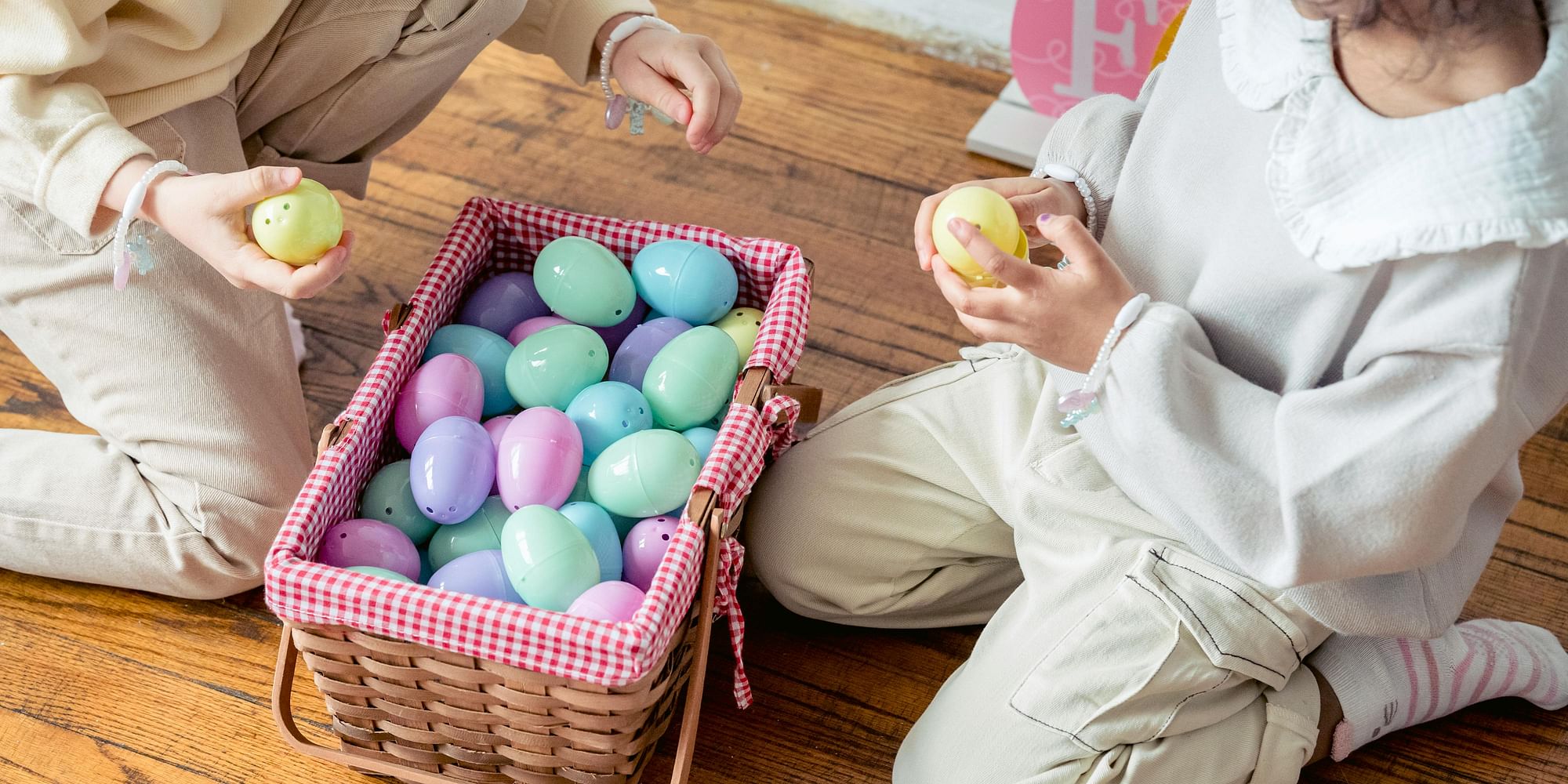 How to pool or combine United miles to book award flights? - Cover Image