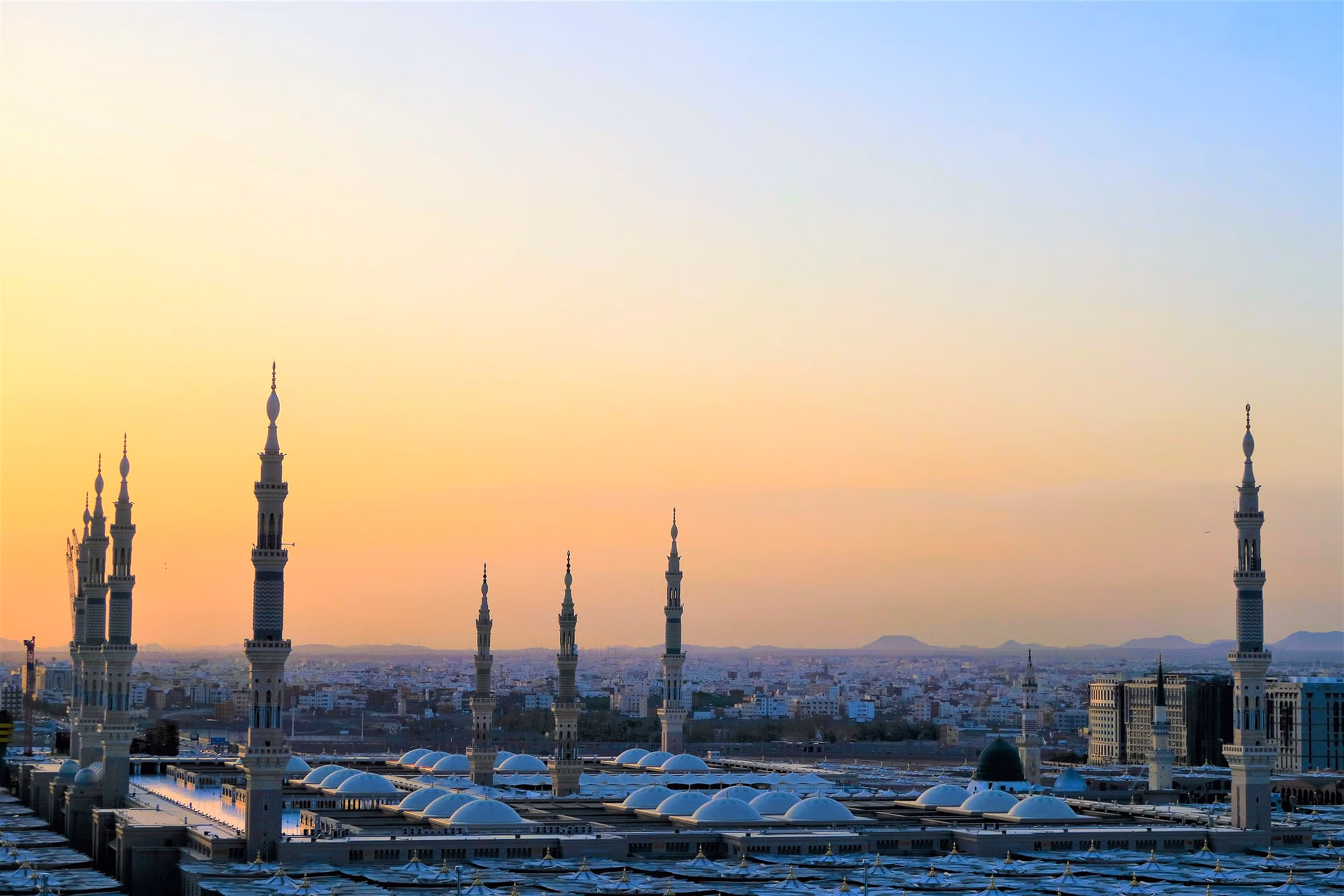 Umrah Package: 30% off plus breakfast in Makkah & Madinah - Cover Image