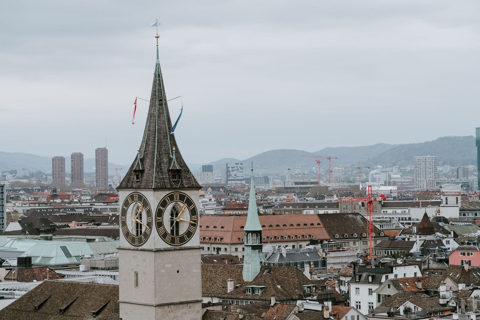 Hurry App Offer: 2800 bonus points in Austria, Germany and Switzerland - Cover Image